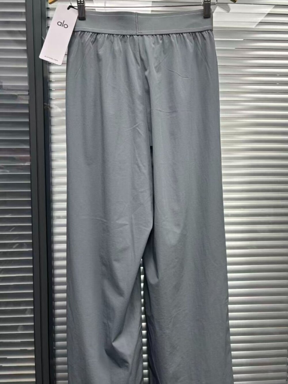 ALO Yoga Women's Suit Pants Steel Gray Subtle Luxury โจ Regular Size - Picture 4 of 8